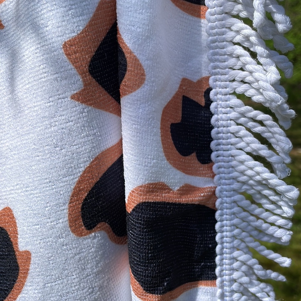 NWOT Round Animal Print Beach Towel - Picture 7 of 8